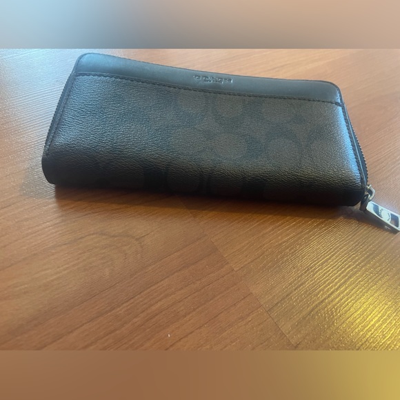 Coach Wallet - Picture 3 of 10